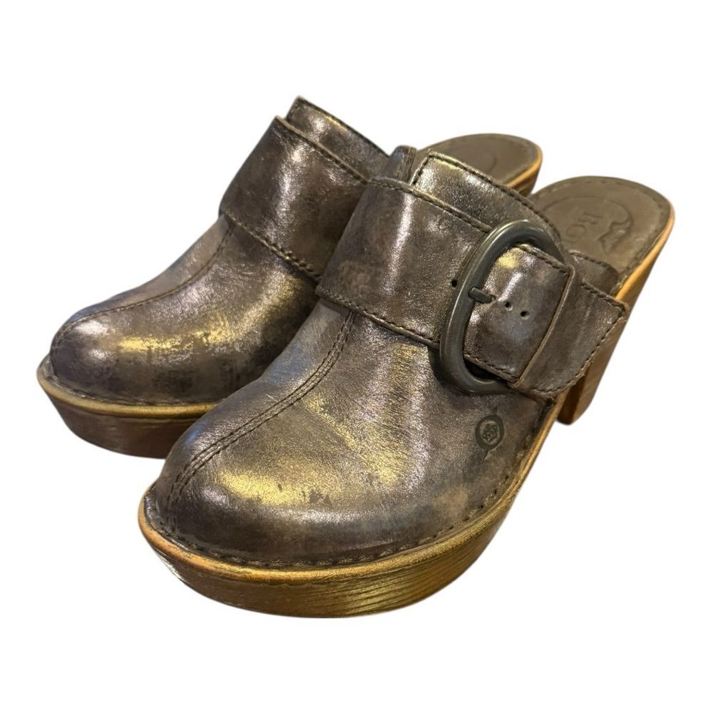 Born NWOT Metallic Bronze Women's Clogs Size 7 / 38